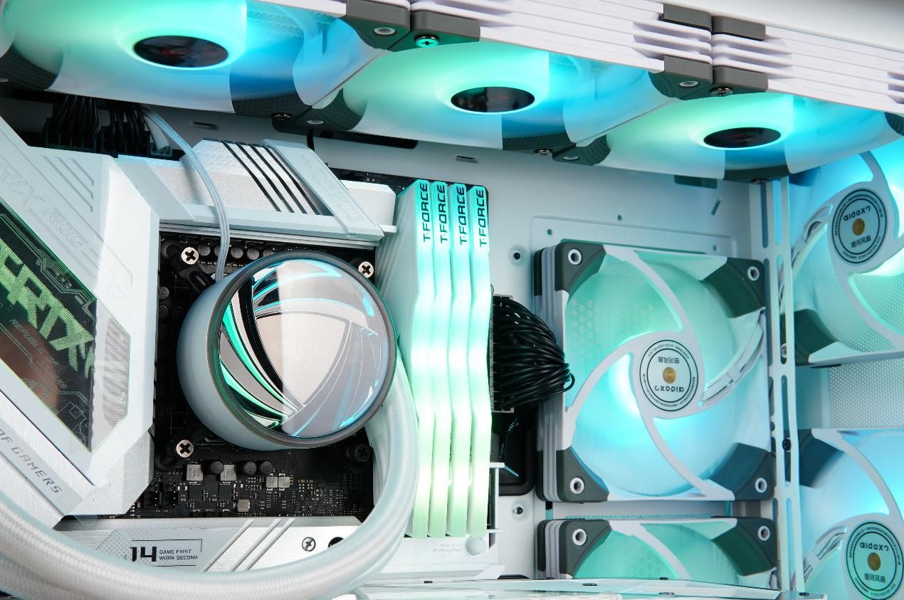 颜值绝对有保证，爱国者K200纯白主题装机配置推荐