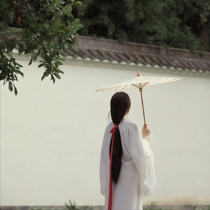 520特集-关于爱情遗憾唯美诗词：又是一年情意时，旧人可曾倚身旁