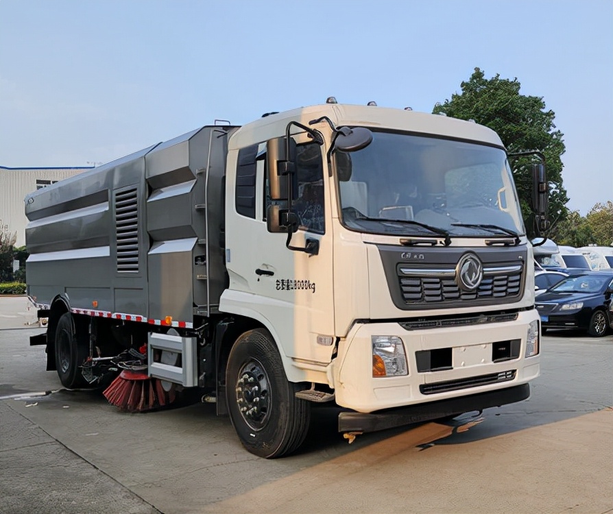 星通高效多功能洗扫车，打造洗扫车行业
