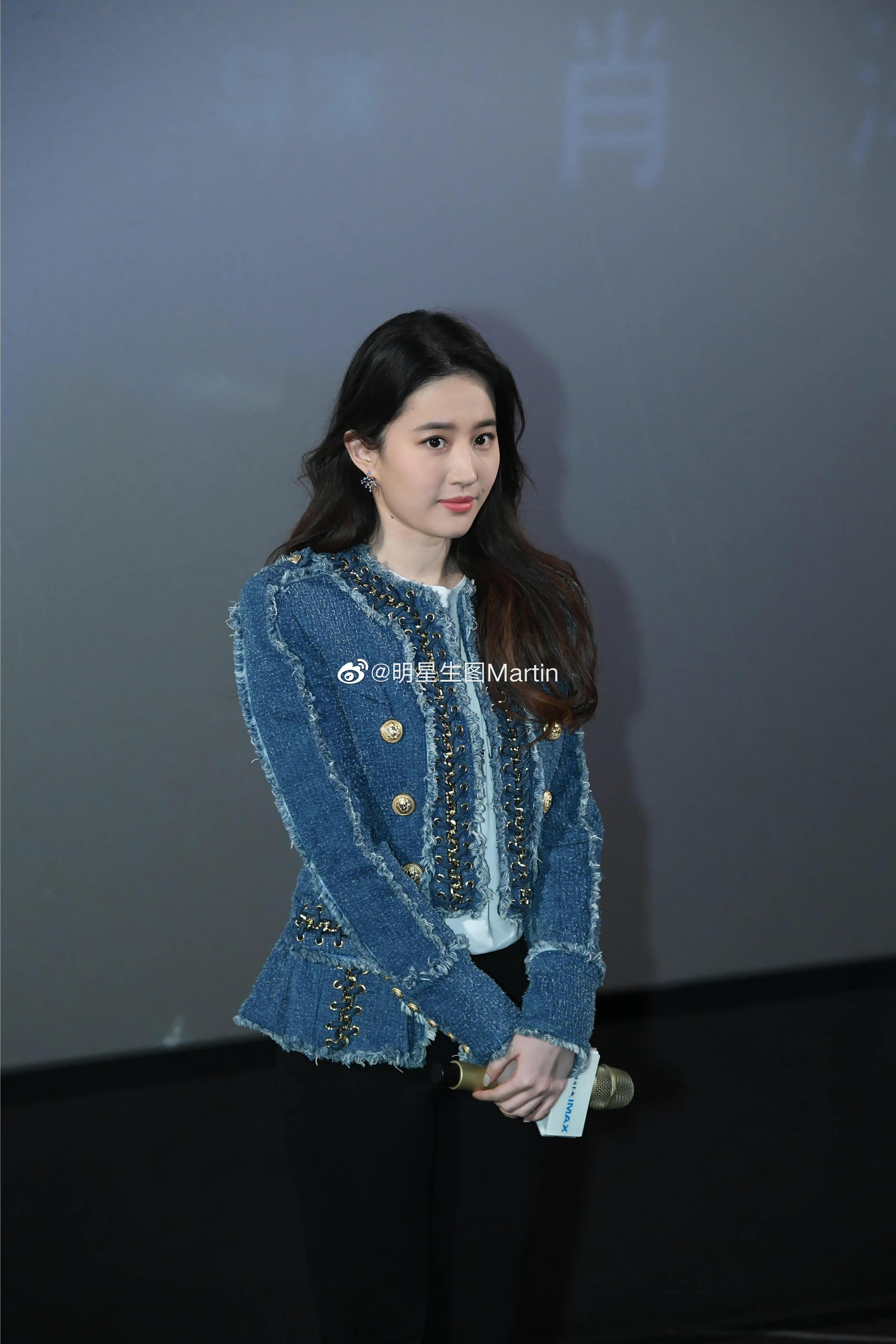 刘亦菲路演现场图