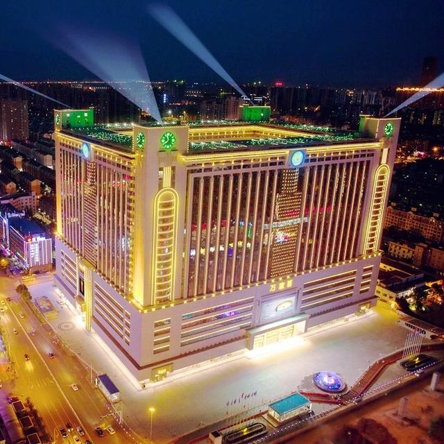 其实长沙还有一个世界之最,那就是万家丽国际mall(广场)