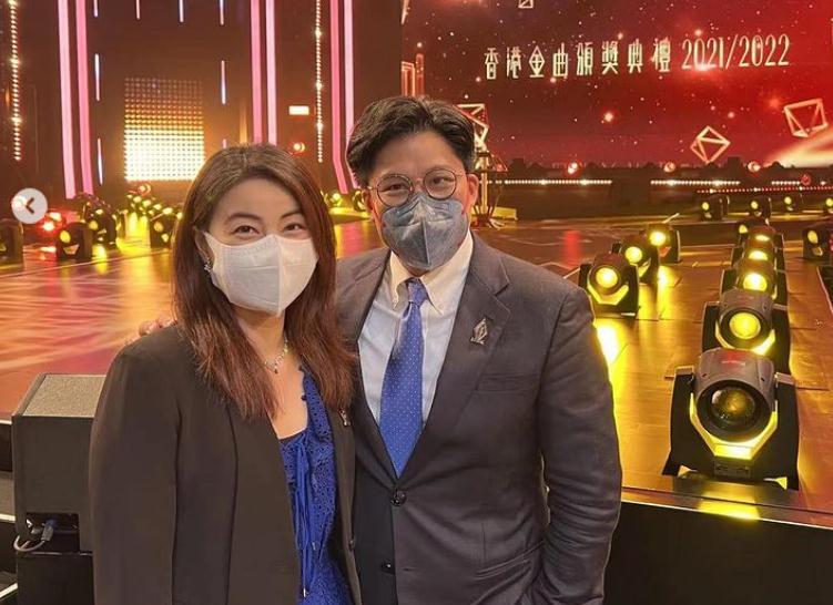 刘德华献唱金曲奖，郑欣宜获女歌手大奖，郭晶晶和霍启刚携手出席