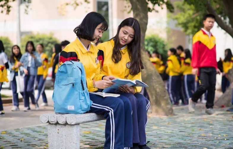 上职高就是没前途？北大教授一针见血地回答，戳痛了多少家长的心