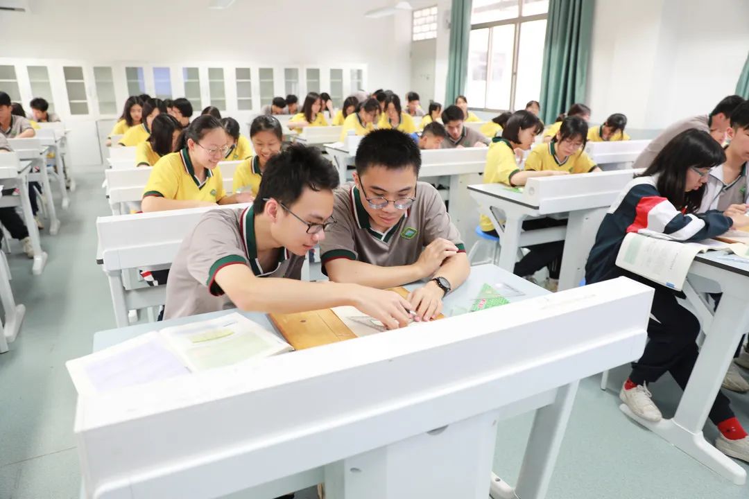 石门中学，梦想之门！来这里感受青春力量，实现人生梦想