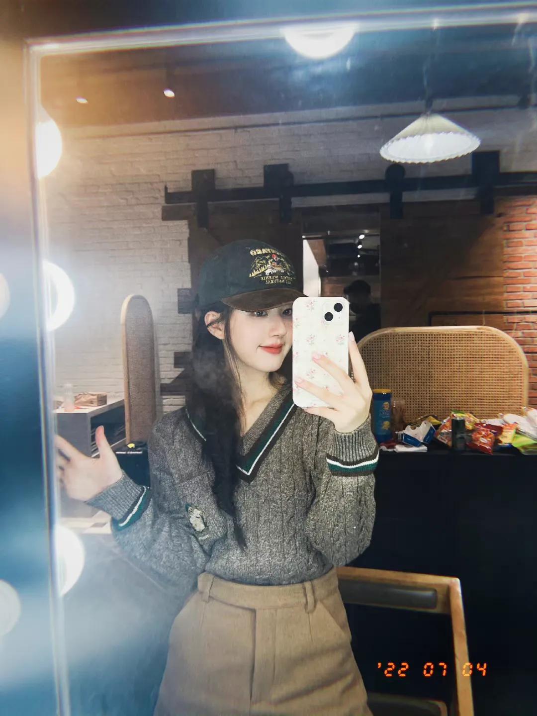 赵露思近期自拍照