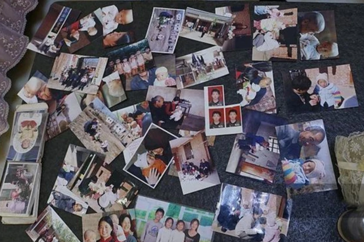 23年前，河南夫妻生下龙凤四胞胎没钱抚养，如今有车有房幸福美满