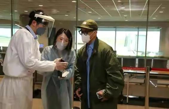 小S半夜晒新姐夫具俊晔照片直呼好帅，“我妈现在终于也爱他了”