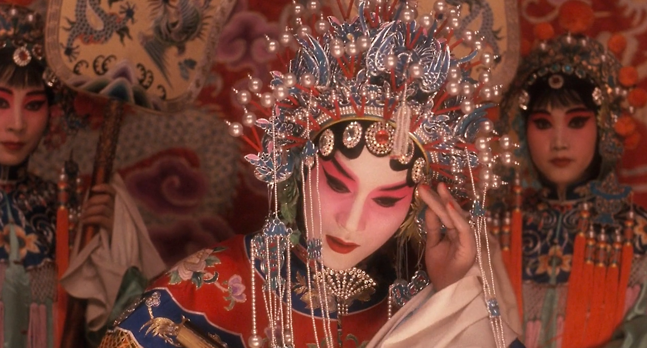 《霸王别姬》这部电影的内容相当复杂,不仅外籍人士因文化,背景差异在