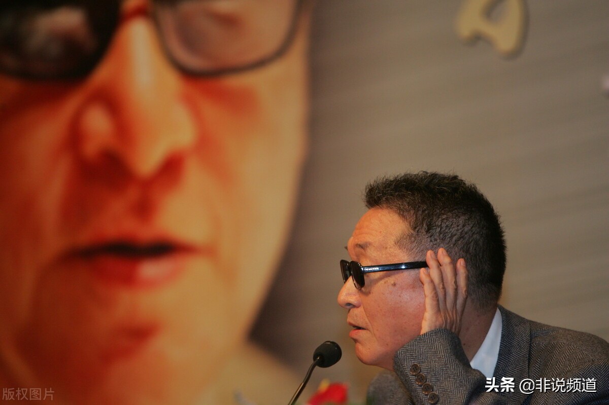 听腻了小阿七的《从前说》，不如刘德华和李敖，唱不一样的男人歌