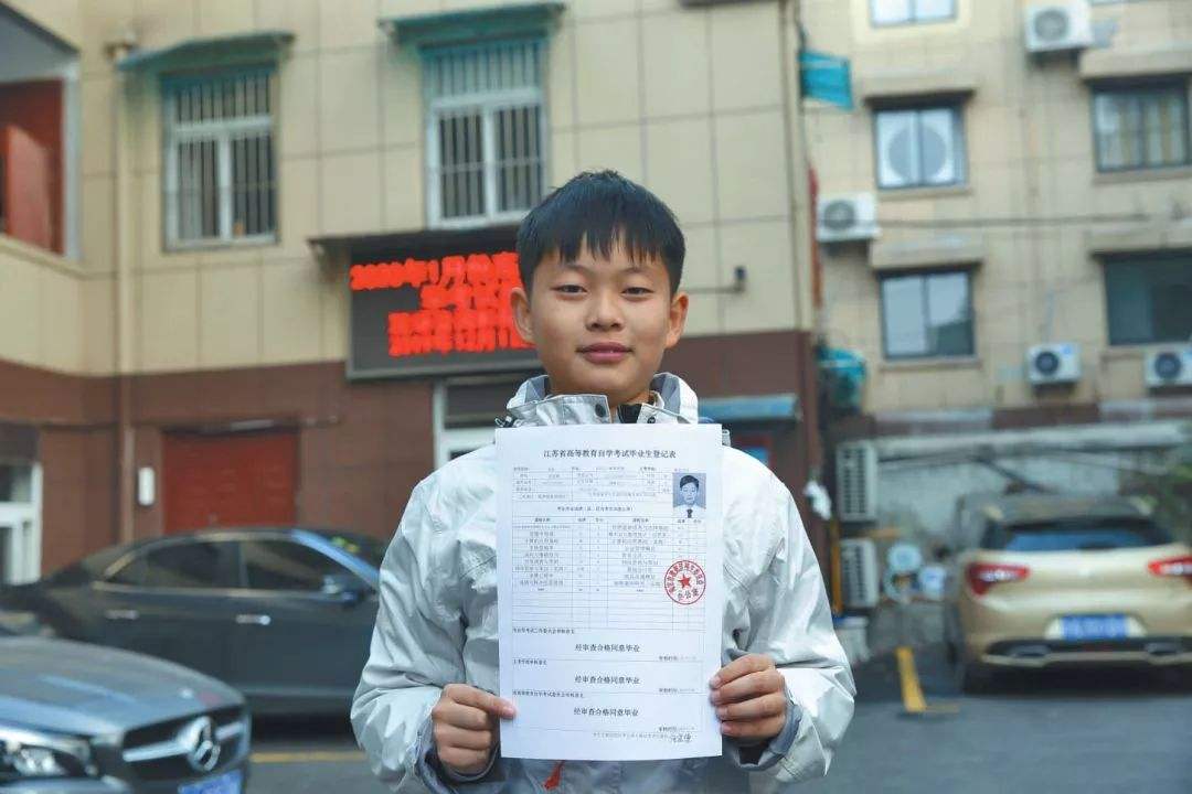 10年过去，那个逼迫4岁儿子