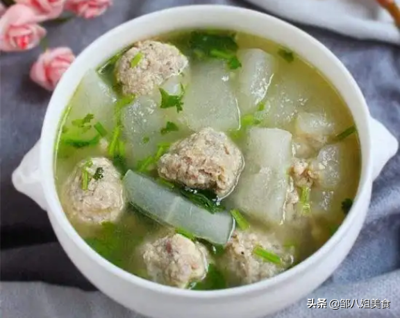 “夏季常吃瓜，物不用抓”，5瓜要多吃，身健康少生病