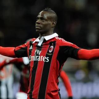 balotelli(盘点在米兰和国米都效力过的球员，下一个是谁？)