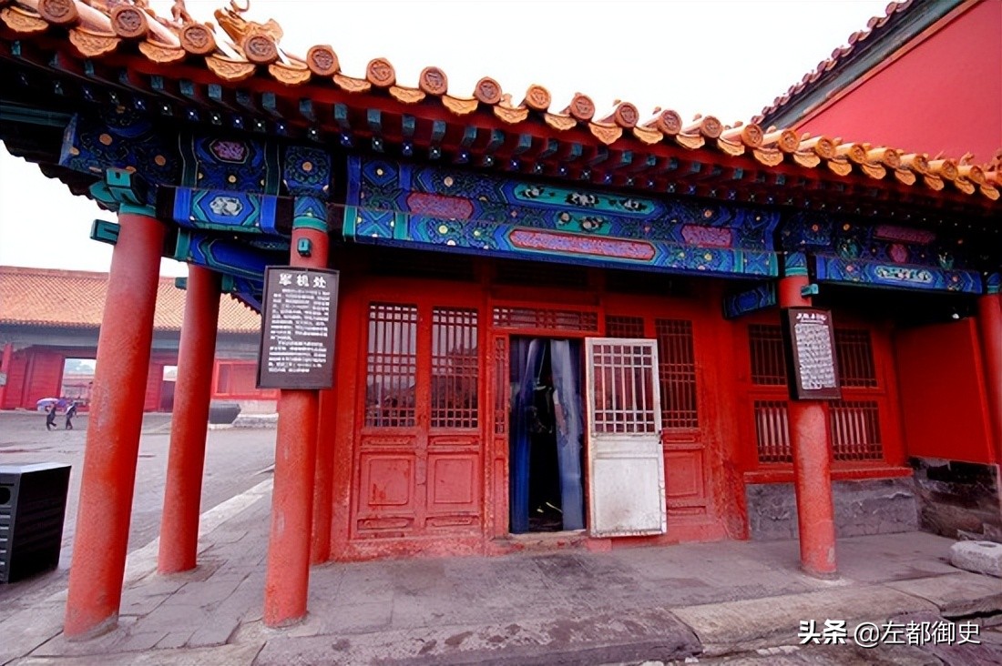 除了张英、刘统勋父子外、清代汉臣中父子皆为宰相的仅有两家