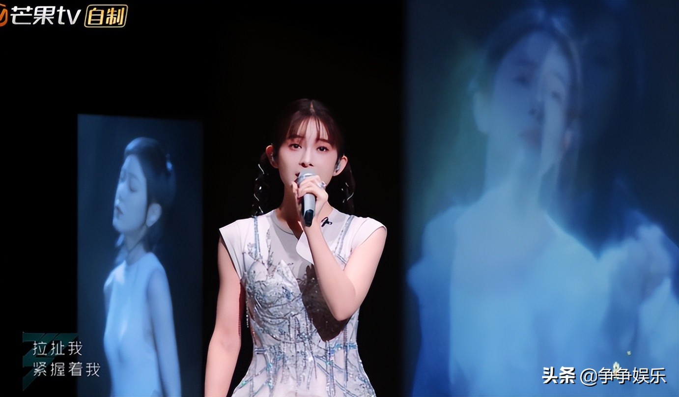 赵梦小组三拖一，赵樱子跑调有点拉垮，那英准确预判太好笑