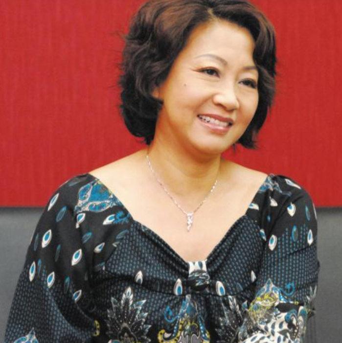 "包租婆"元秋:婚姻的失败让我退圈18年,晚年一双儿女让我骄傲