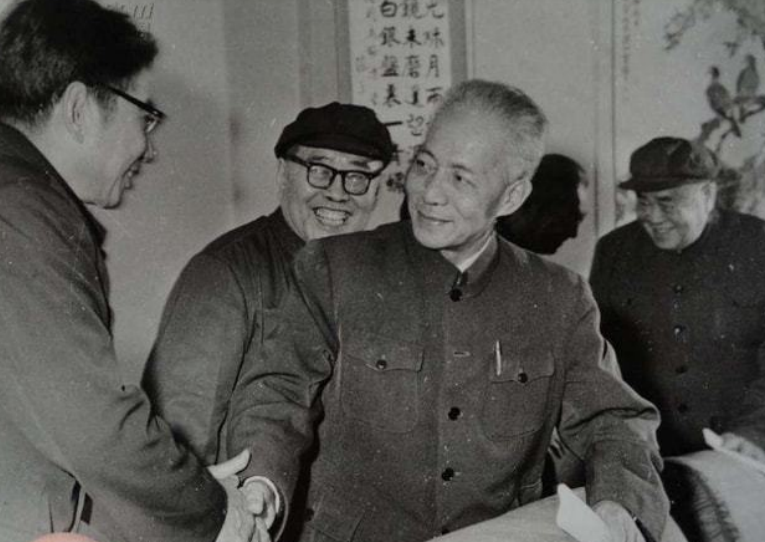 南阳半天班最新招聘（75年陈丕显写信希望恢复工作）