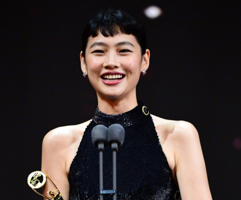 韩国青龙大赏明星生图！没了滤镜颜值集体掉线，金高银发际线堪忧