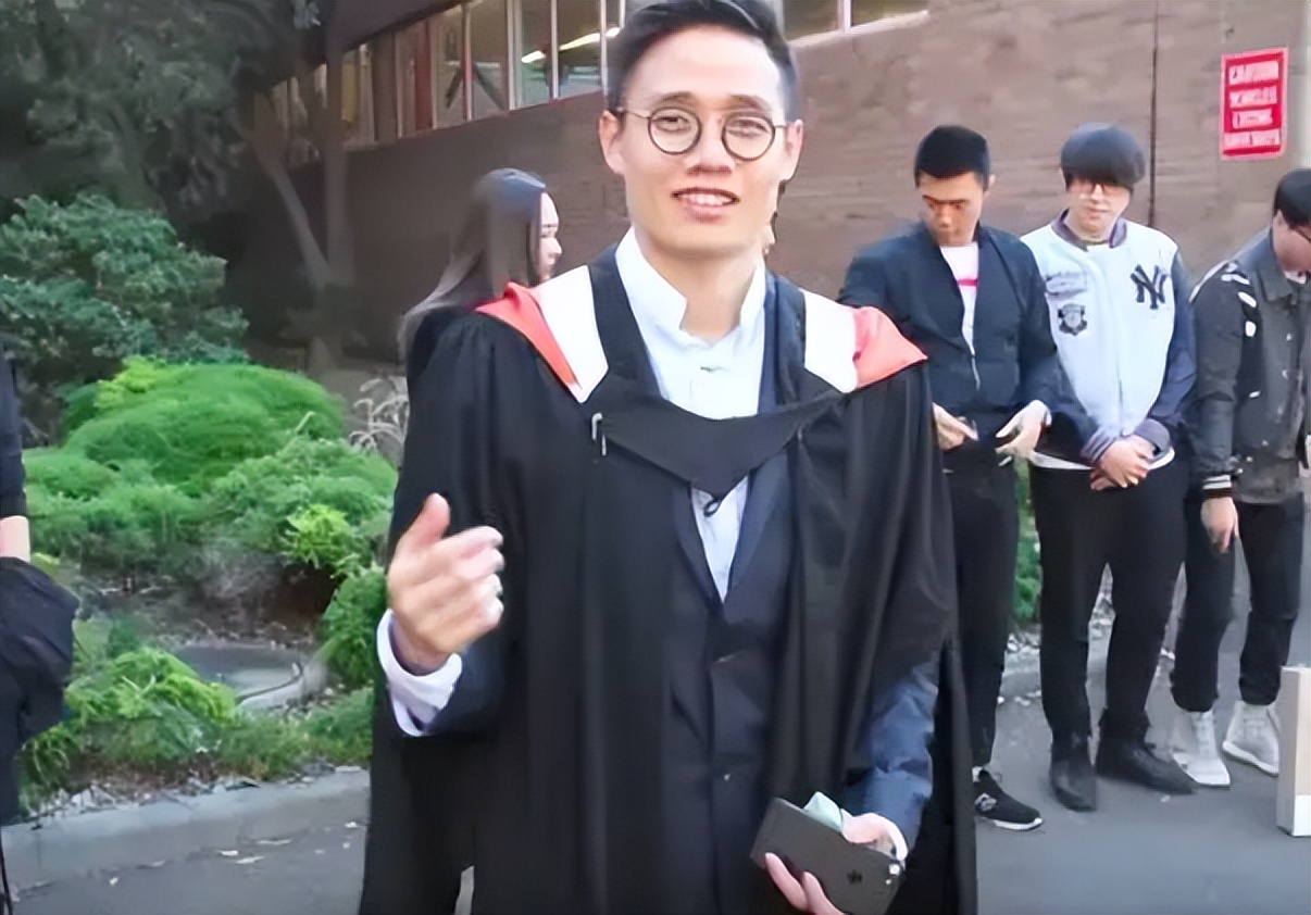 韩国留学生“吐槽”大学食堂，评论区画风清奇：不会饿得啃同学吗