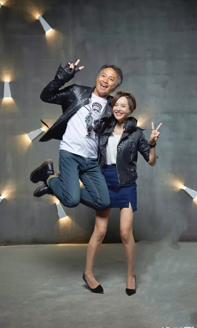 国内最早歌舞组合主唱，出演《火蓝刀锋》走红，百变多面个性女神