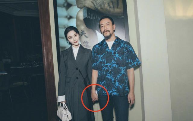 范冰冰晒西安度假照，靠在男友人肩头很亲密，新作定档难掩好心情