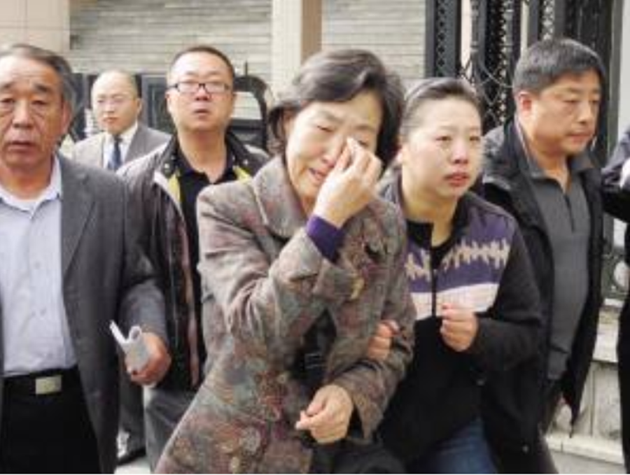 2011年，大连交警执法被当街打死，凶手有钱有势，最后被判死刑