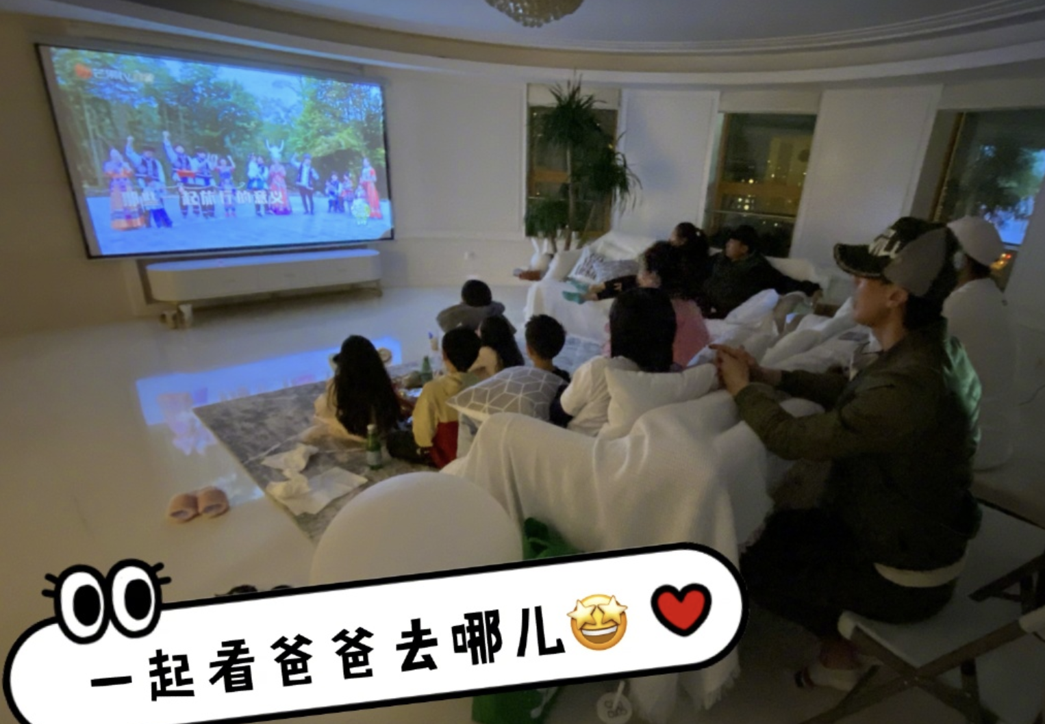 吴尊晒爸爸5重聚照，NeiNei小泡芙Jasper开心同框，等比例长大