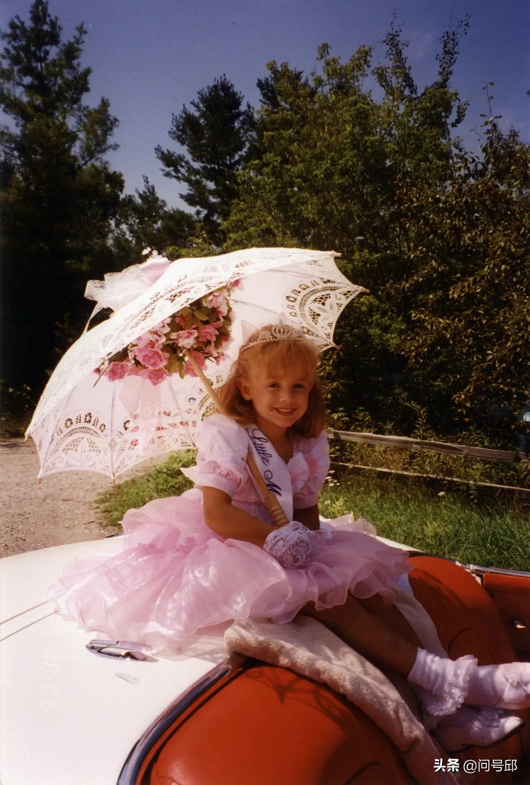 谁是杀死6岁“美国小小姐”的凶手？她的父亲成为了头号嫌疑人