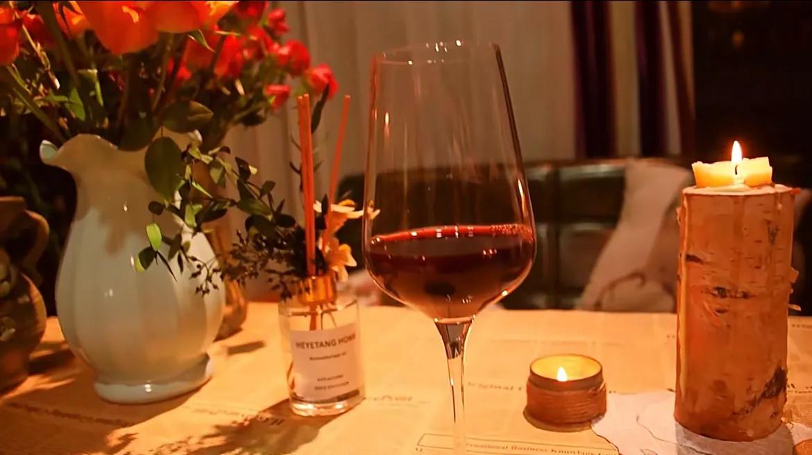 喝酒日常|喝酒朋友圈文案/今夜来一杯微醺酒