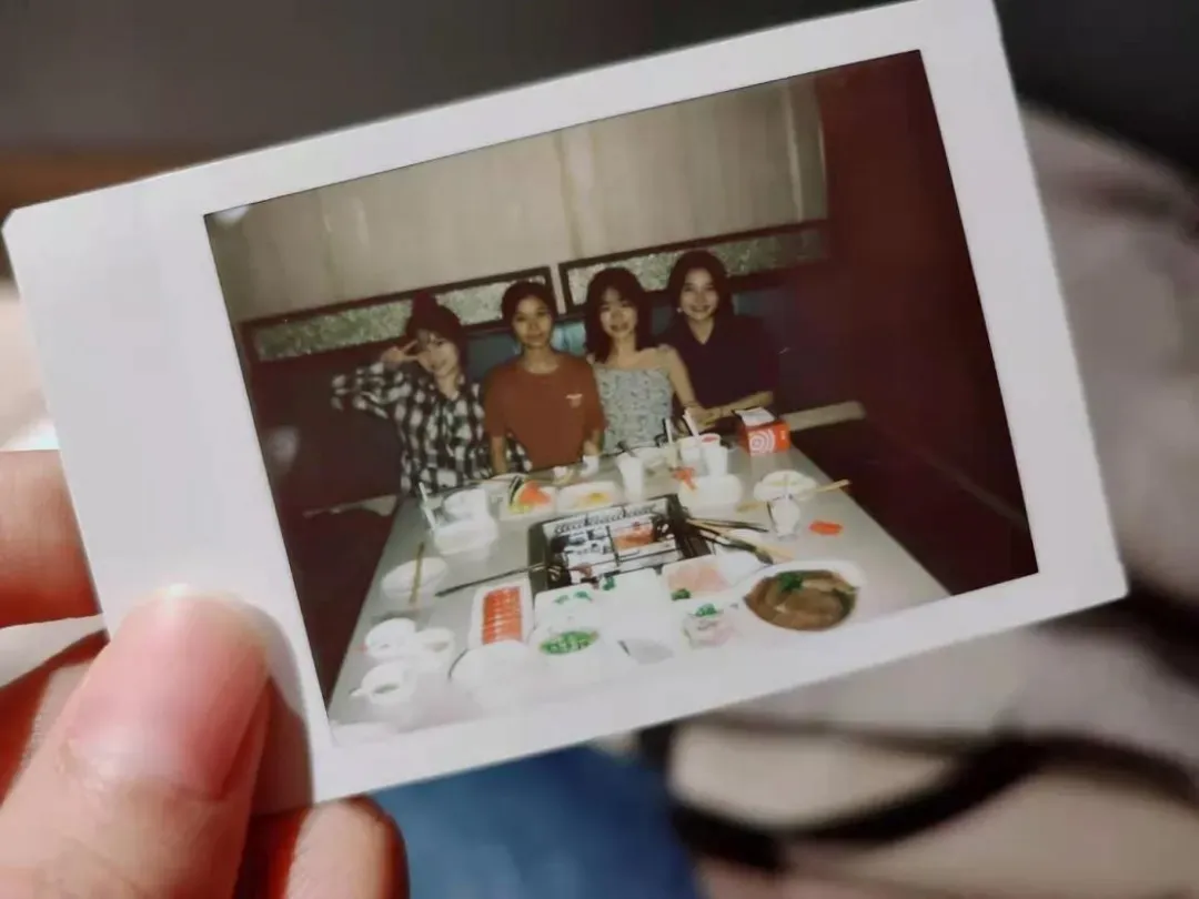 继火爆全网的“学霸班”后，湖南大学再现“保研寝室”，全都是女生！