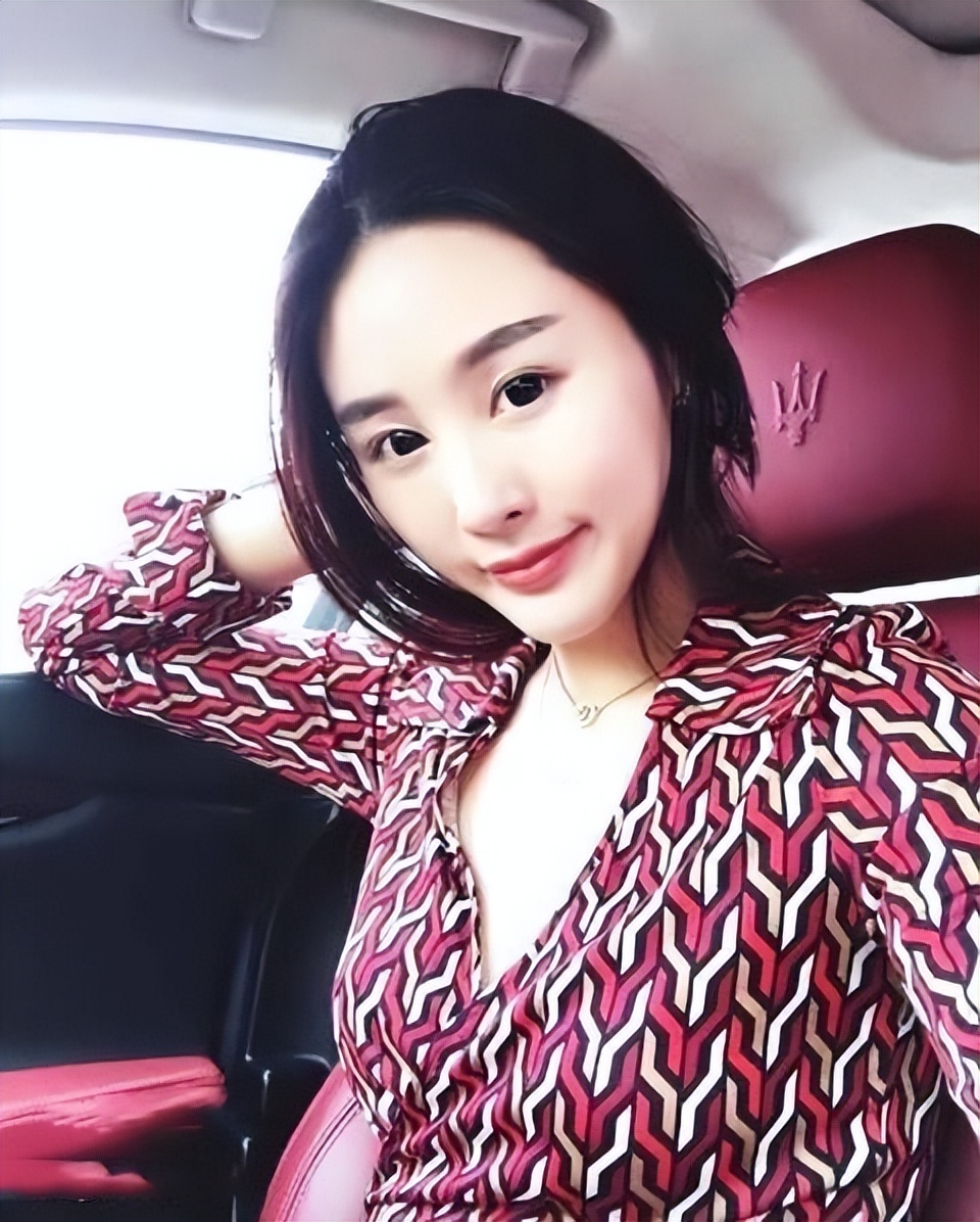 演员潘雨辰，失败的婚姻让我终身难忘，和女儿相依为命很幸福