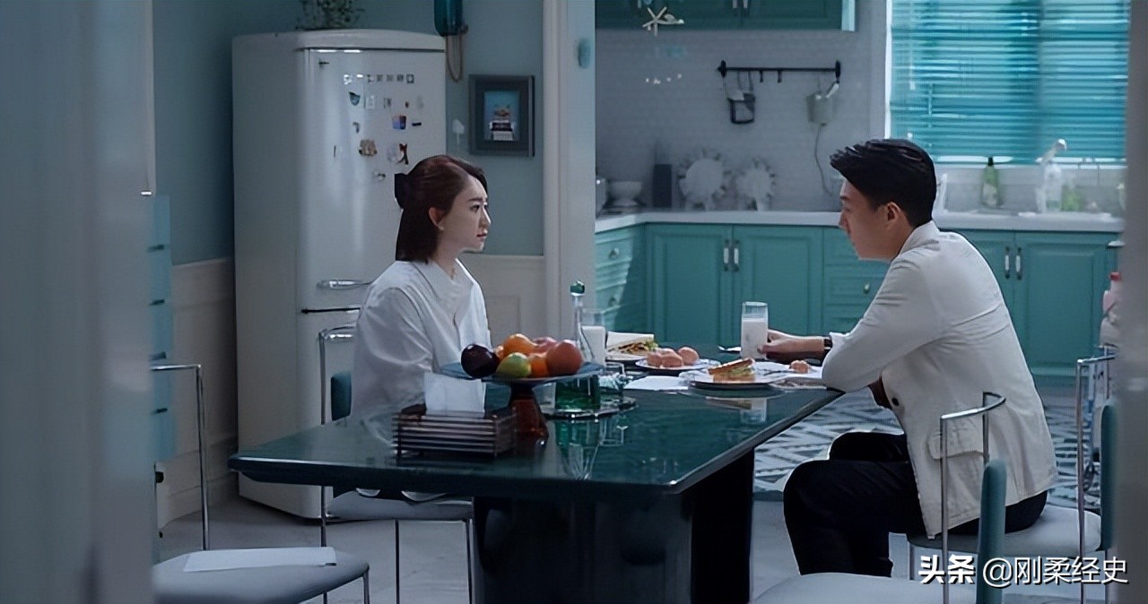 林深见鹿：在脱离了现实的根基下叙事，自然就少了人间烟火气