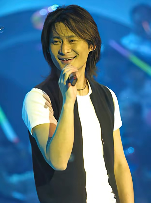 景岗山:因喝酒和发妻离婚,二婚妻子助他走出低谷,如今儿女双全