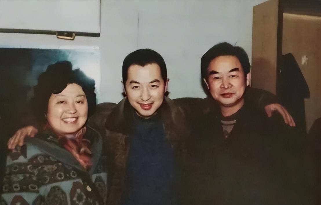 英年早逝的8位男星，个个让人惋惜，最大46岁，最小8岁