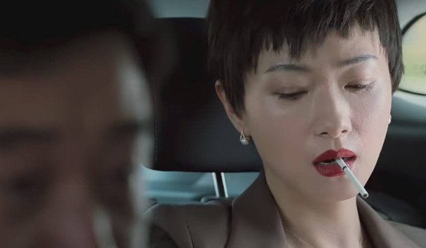 20集悬疑剧《庭外》开播，罗晋再次出演律师角色，与万茜针锋相对