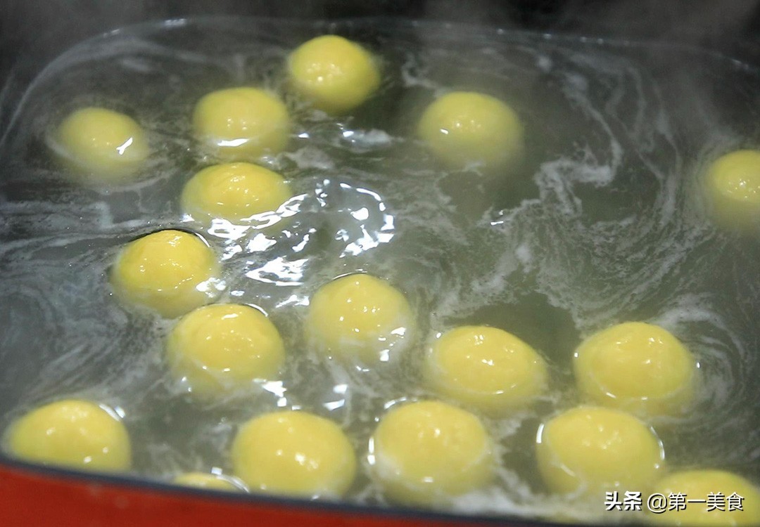 年龄越大，越要吃粗粮？建议50岁后，多吃这5种，身体硬朗精神好