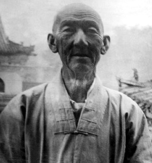 1938年，日军在五台山地区遭遇伏击，幸存者：看见一群和尚拿着枪