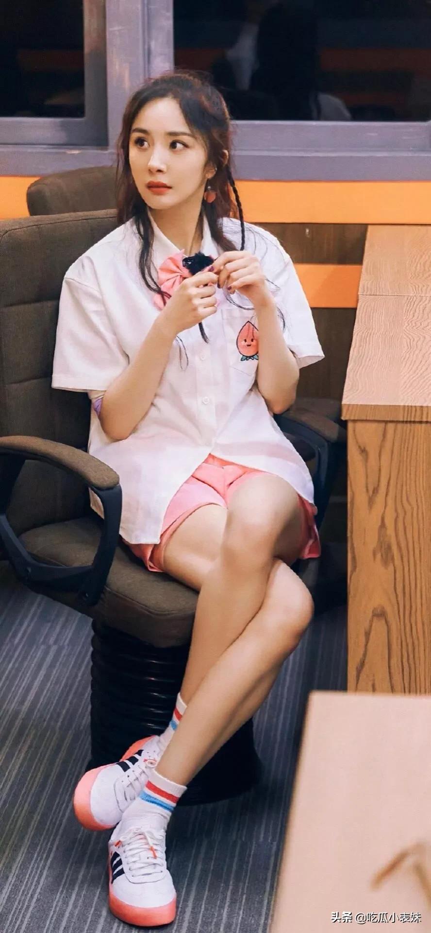 杨幂，妩媚动人，网友：每天梦见她，真是一个快事