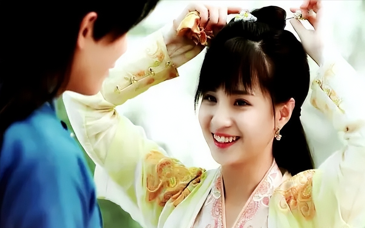 推荐两部超好看的古装剧，《御赐小仵作》和《花间提壶方大厨》