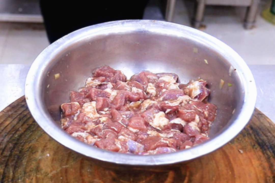 烧烤店最火的6道菜，道道经典解馋！在家就能做，花钱少还安全