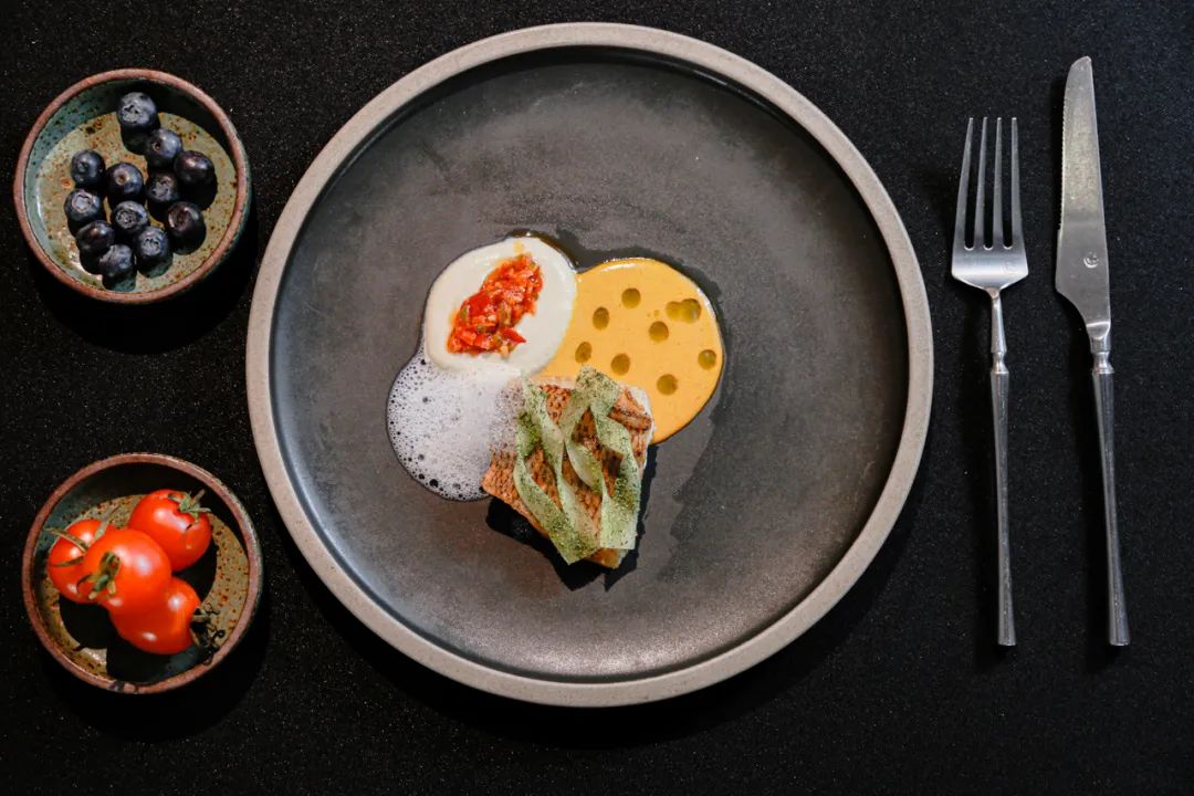 来自舌尖上的满足，只为击中你的味蕾