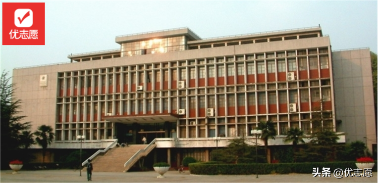 南京农业大学地址（华中农业大学和南京农业大学谁的本科实力更强）