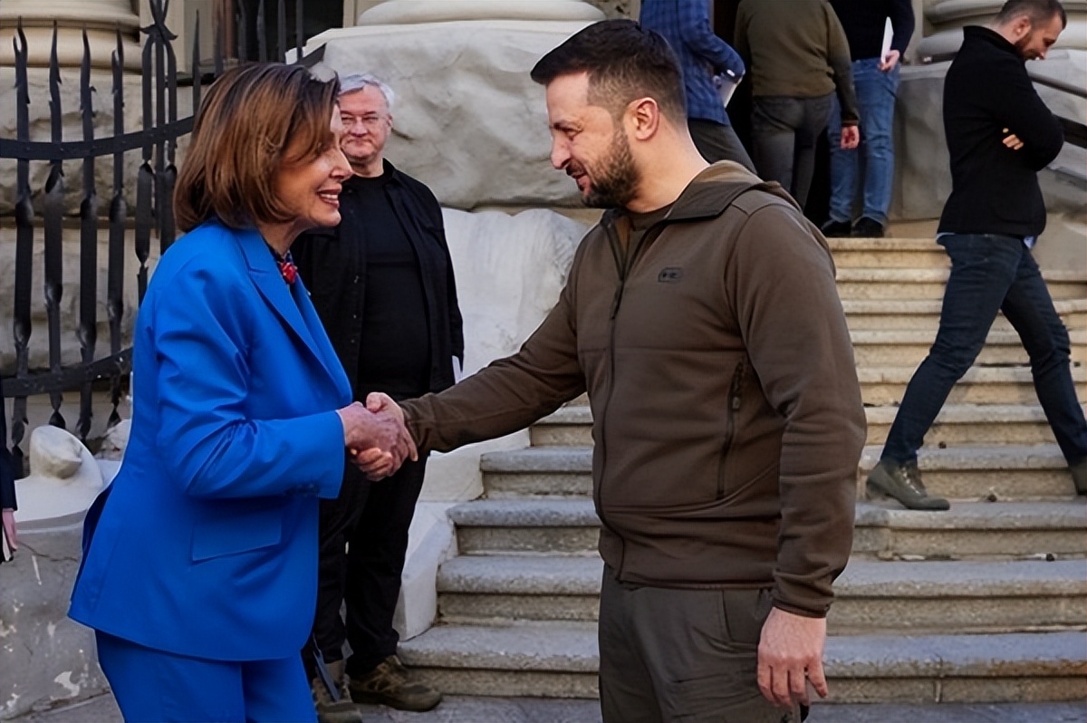 ���ھ��ƾ�䣬���ӽ����Ƹ����������һ�ڷ�Ͷ���Ͳ���������