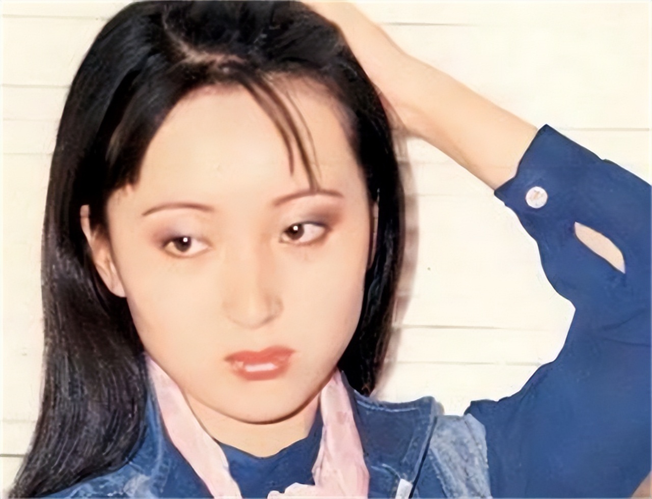 2007年，陈晓旭在完成最终心愿后病逝，去世时反复哭喊妈妈