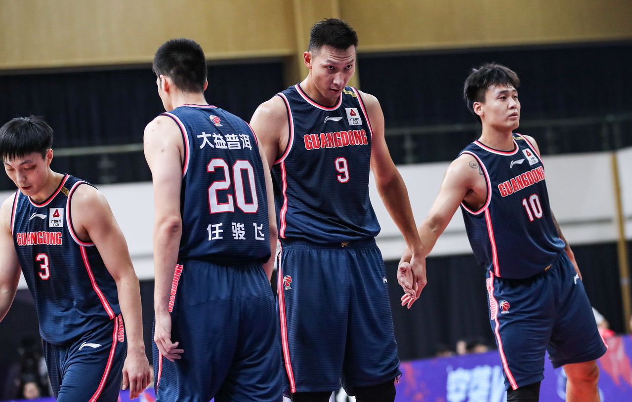 現在在哪里看籃球比賽（今日！CBA戰4場，央視直播廣東男籃劍指8連勝！領頭羊浙江戰魚腩）