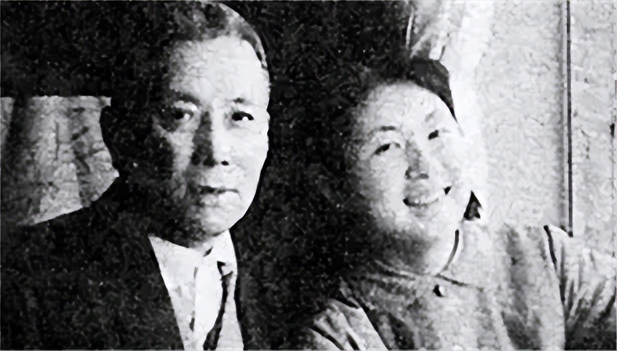 女儿刚刚夭折，丈夫就迷上貌美校花，妻子成全，他却牵挂妻子一生