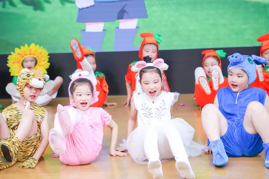 花田花绽，阅读悦心｜双流区黄甲小学举行读书节之阅读表演赛