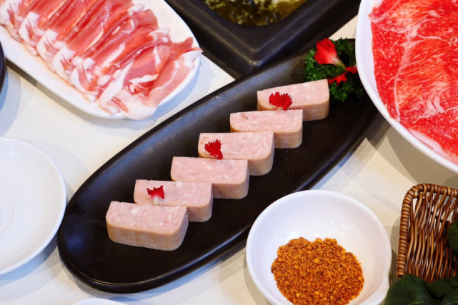 �ı�����ҵ�ġ���Ʒ���塱�ù˿ͻع��й��˳Է���ζ��