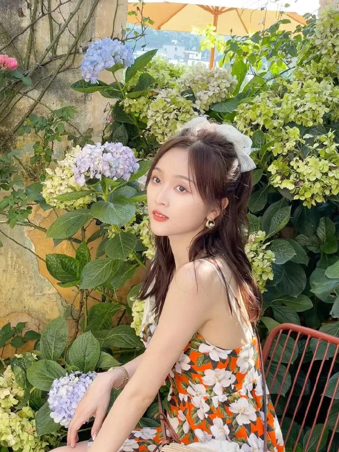 吴宣仪今日的私服解析，叙写清新凉爽的夏季日常！​​​