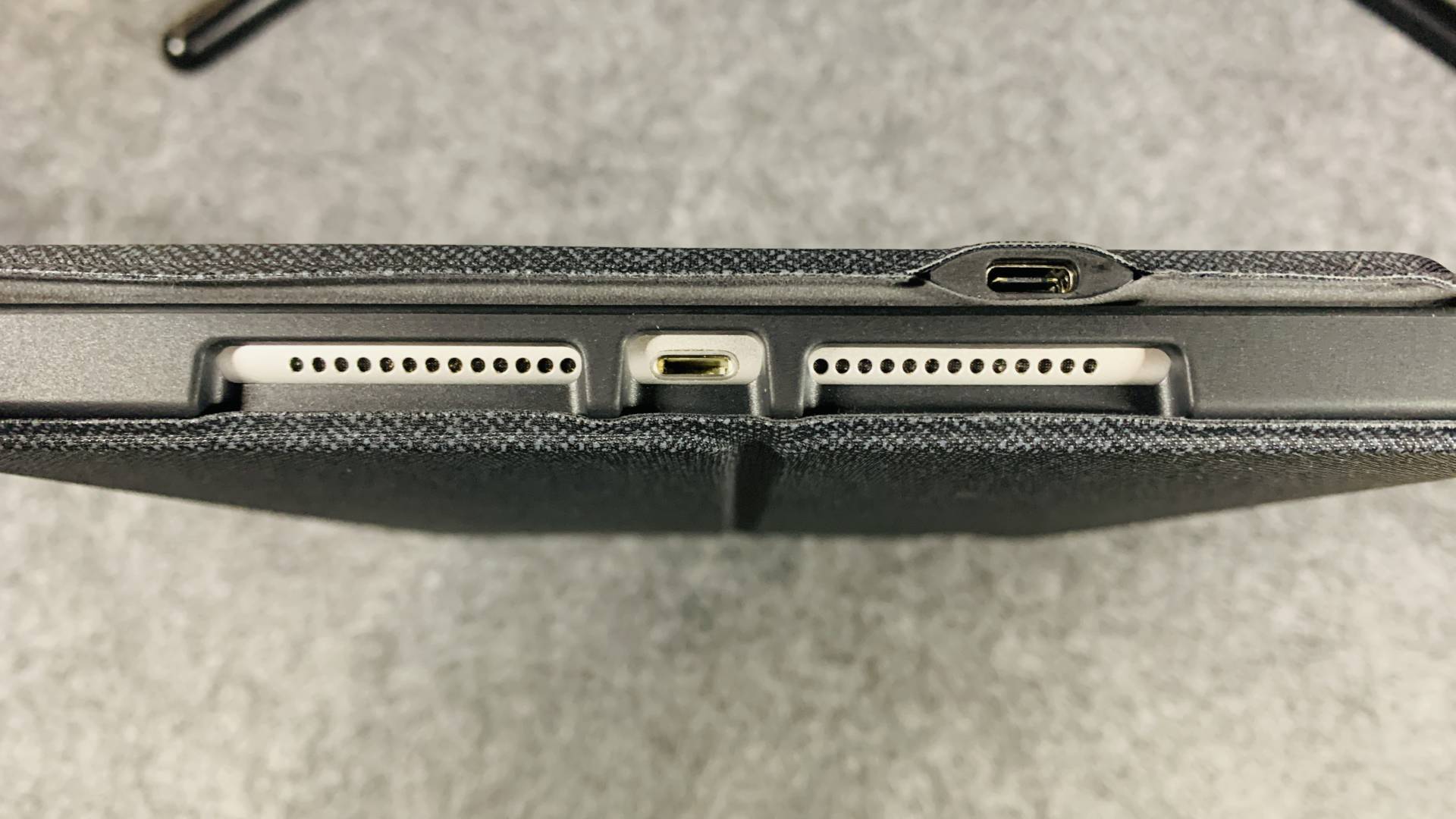让你的i Pad秒变生产力工具—雷柏XK300无线蓝牙键盘