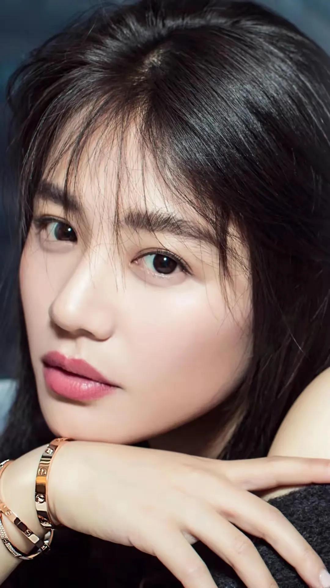 马思纯嫣然一笑